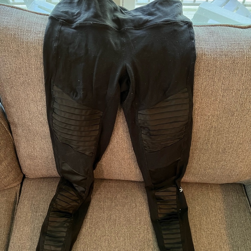 Alo yoga high waisted black leggings